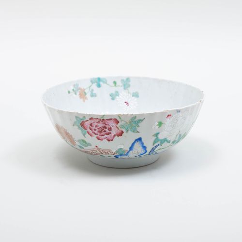 Chinese Porcelain Famille Verte Lobed Floral Bowl