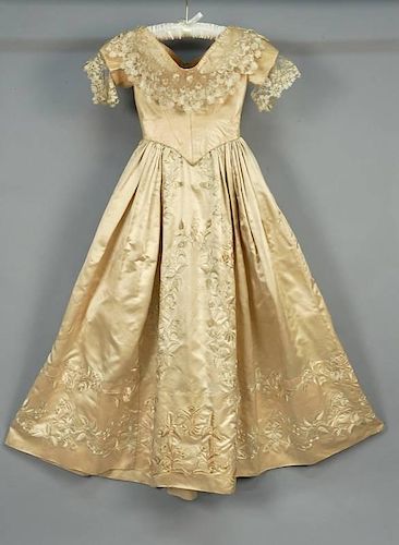 EMBROIDERED SILK WEDDING DRESS, FRENCH, 1837.