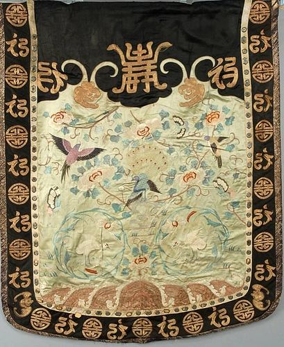 CHINESE EMBROIDERED BANNER, EARLY 20th C.