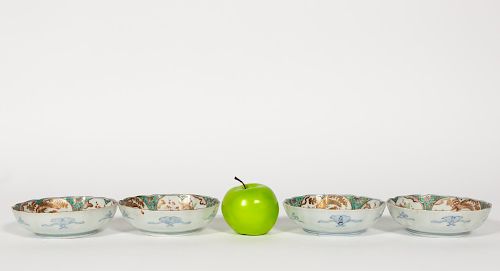 4 Japanese Scalloped Edge Porcelain Bowls