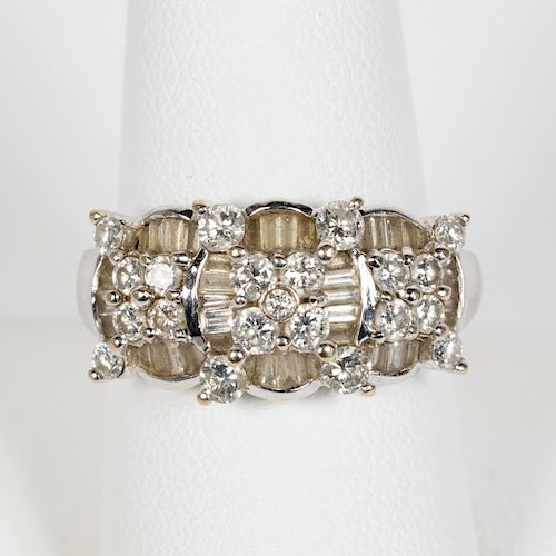 18k White Gold & Diamond Cluster Ring