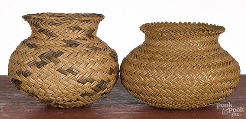 Two finely woven New England baskets, early/mid 20th c., each - 2 3/4'' h.