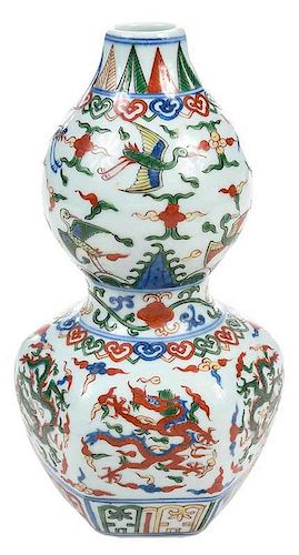 Chinese Wucai Double Gourd Vase