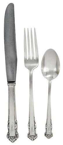 Lunt English Shell Sterling Flatware, 114 Pieces