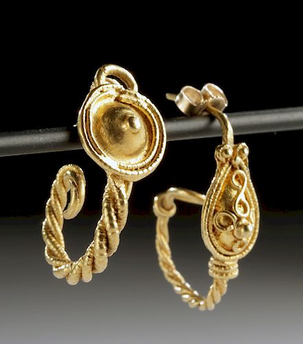 Lot of 2 Wearable Roman Gold Earrings, 5.2 g