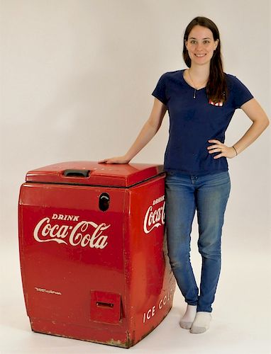 Vintage Drink Coca-Cola Model Y-3987 Red Cooler