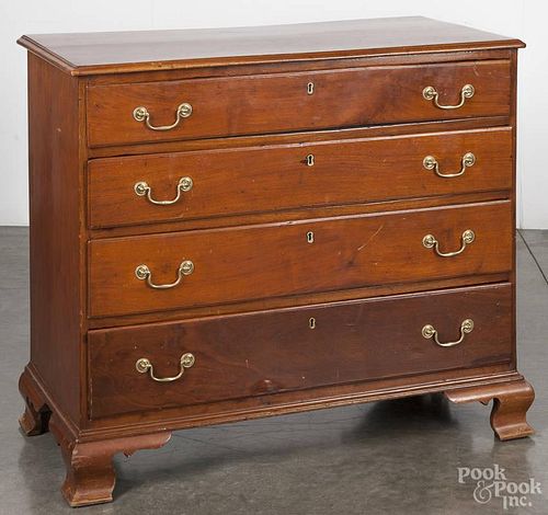 Pennsylvania Chippendale walnut chest of drawers, late 18th c., with ogee feet, 34 1/2'' h.