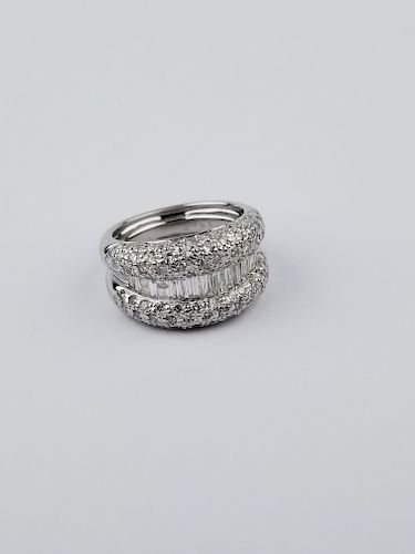18K White Gold Diamond Cluster Ring