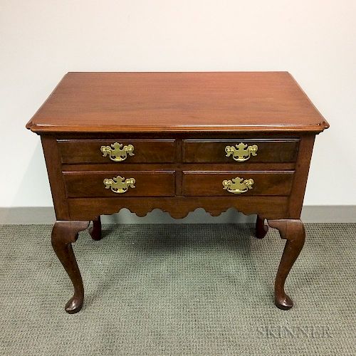 Chippendale-style Mahogany Veneer Dressing Chest