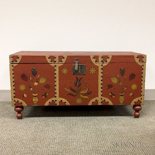 Small Scandinavian Paint-decorated Box