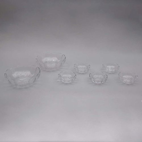 Frutero y dulceros. Bélgica, siglo XX. Elaborados en cristal opaco y transparente Val Saint Lambert. Diseños lobulados. Piezas: 7