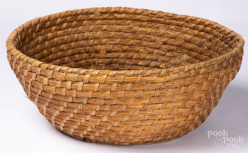 Large Pennsylvania rye straw basket
