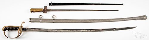 US model 1902 field officer's dress sword, etc.