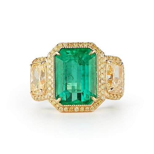 NO OIL COLOMBIAN EMERALD AND DIAMOND RING
