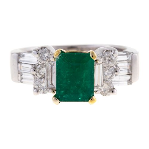 A Ladies Emerald & Diamond Ring in 18K Gold
