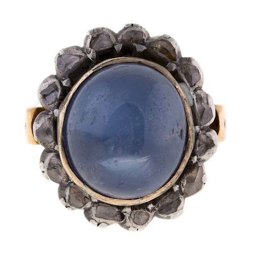 A Ladies Vintage Star Sapphire Ring in 18K