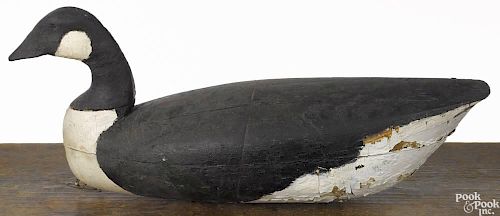 New Jersey carved and painted Canada goose decoy, early 20th c., 22 1/2'' l.