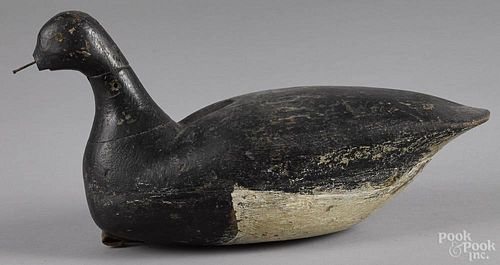 Long Island, New York carved and painted brant decoy, early 20th c., 17'' l.