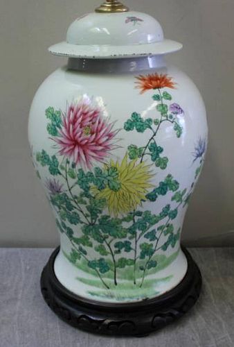 A Large Size Chinese Porcelain Vase with Lid.