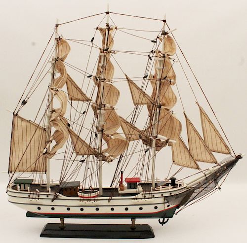 MODEL OF AN AMERICAN CLIPPER SHIP