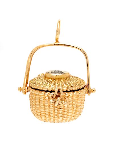 A 14 Karat Yellow Gold Nantucket Basket Charm,