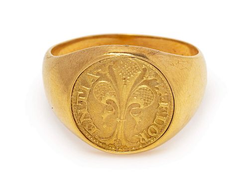 An 18 Karat Yellow Gold Ring, Italian,