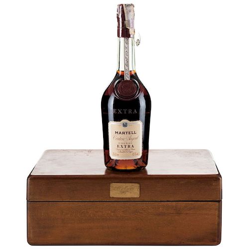 Martell Extra. Cordon Argent. Cognac. France. En caja de madera.