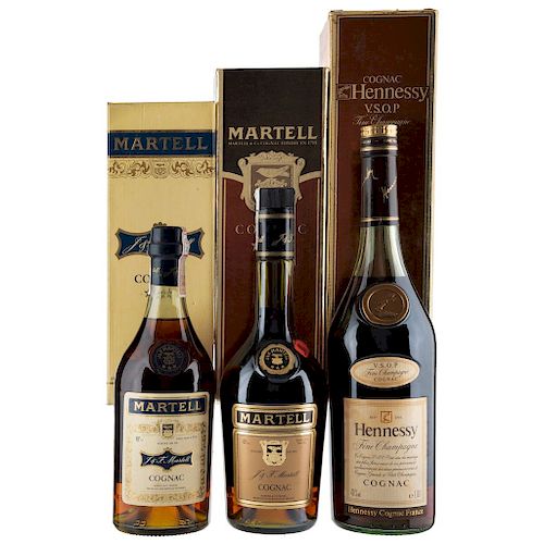 Hennessy / Martell. a) Hennessy. V.S.O.P. Cognac. France. Piezas: 2. b) Martell. V.S. Cognac. France. Piezas: 3.