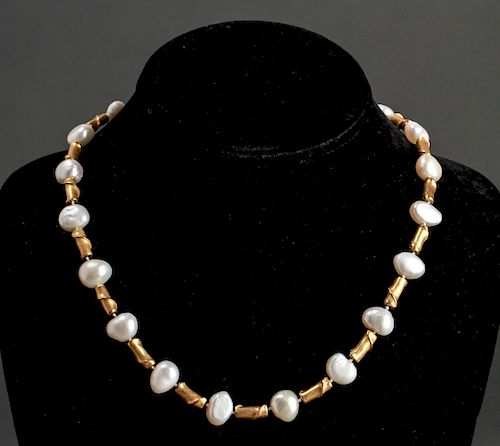 18K Yellow Gold & Freshwater Pearls Necklace