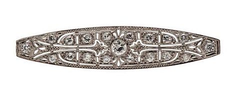 Brooch in Platinum with 1.50 Carats Diamonds 
