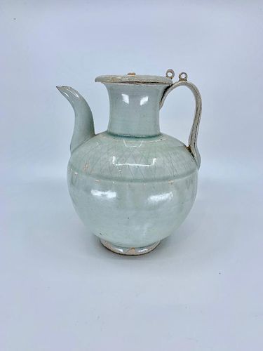 Chinese Qingbai Ware Ewer and Cover, Song Dynasty