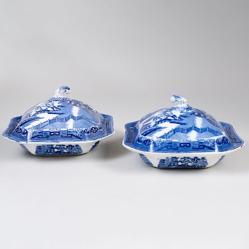 Pair of English Transfer Printed Porcelain Vegetable Dishes and Covers in the 'Blue Willow' Pattern