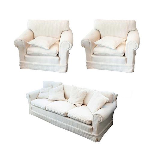 Sala. Siglo XX. Estructura de madera, con tapicería en color blanco. Consta de: sofá y par de sillones. Piezas: 3