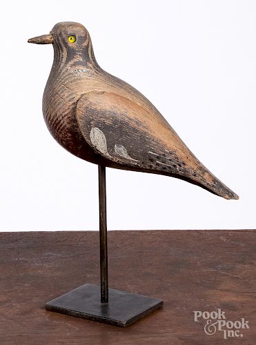 Carved and painted pigeon decoy
