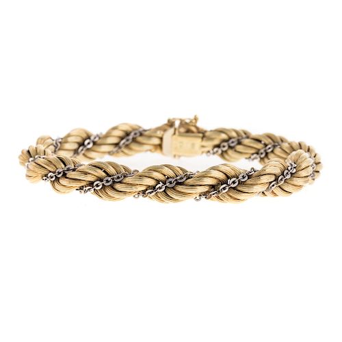 A Ladies Italian Rope Bracelet in 14K Gold