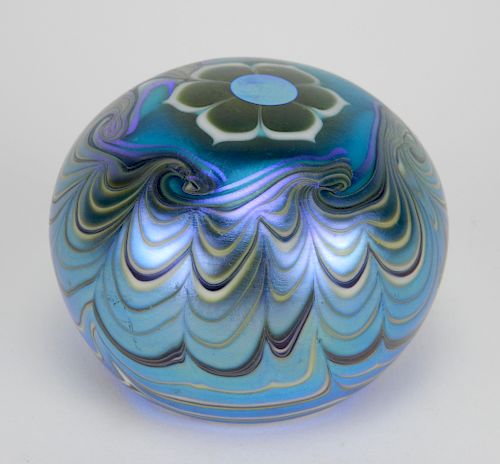 Lundberg Studios Art Glass paperweight