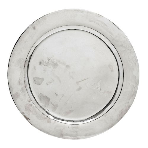 PLATE. MEXICO, 20TH CENTURY. Sterling 0.925 Silver, Brand: SANBORNS. Smooth circular design. 