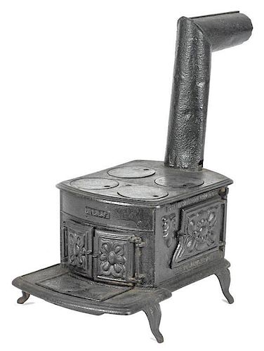 Orr, Painter & Co. cast iron Lilly toy stove, 7