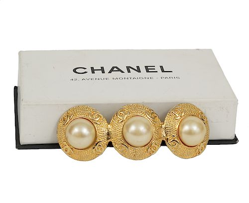 Chanel Large Gold Tone Faux Mabe Pearl Barrette