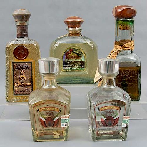 Tequilas. Carvajal, Cava Santa y Casta. Total de piezas: 5.