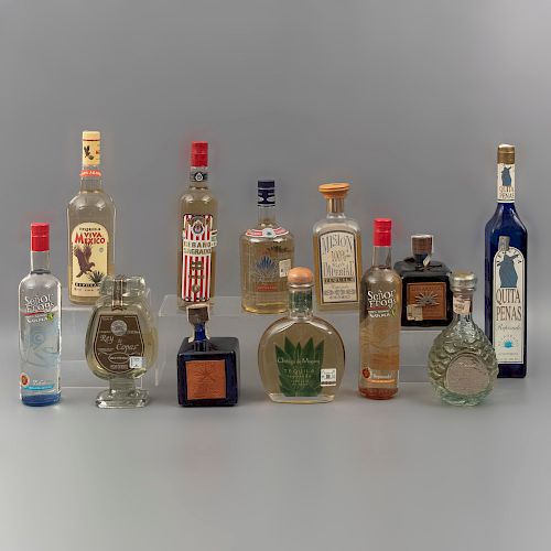 Tequila. Los Arango, Quita Penas, Rebaño Sagrado, Señor Frog's, Viva México. Total de piezas: 12.
