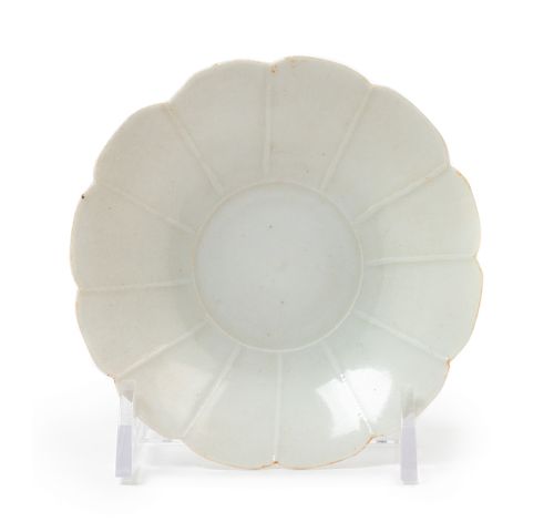 A Chinese Qingbai Glazed Porcelain Floriform Dish
Diam 4 in., 10 cm. 