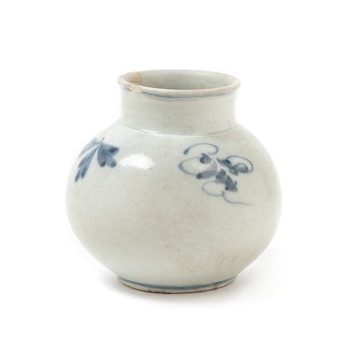 A Small Korean Blue and White Porcelain Jar
Height 4 in., 10 cm.