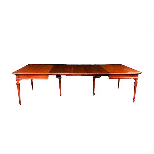 20TH CENTURY AMERICAN WOOD DINING TABLE