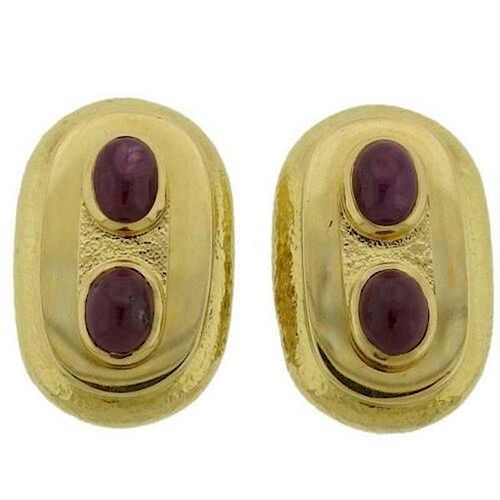 David Webb  18k Gold Ruby Cabochon Oval Earrings