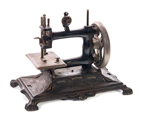 Antique Cast Iron Childs Sewing Machine
