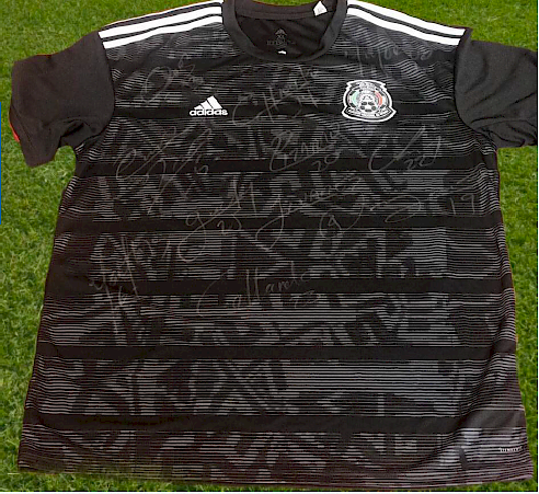 Camiseta de México firmada por la selección 2018