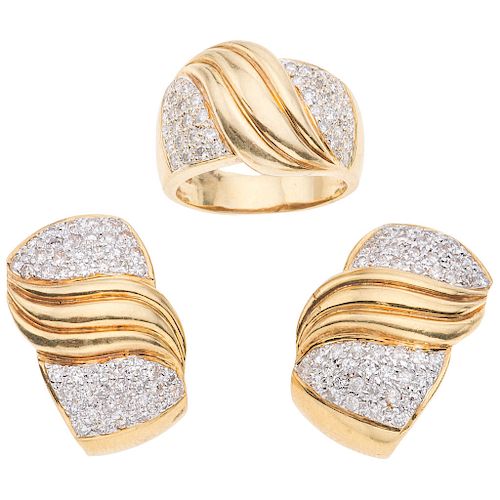 A diamond 16K yellow gold ring and pair of earrings set 