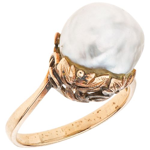 A cultured pearl 14K yellow gold ring. 