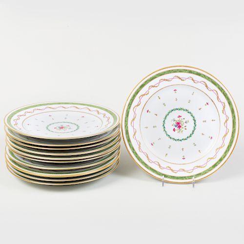 Set of Twelve Limoges Porcelain Dinner Plates, in the 'Vieux Paris' Pattern